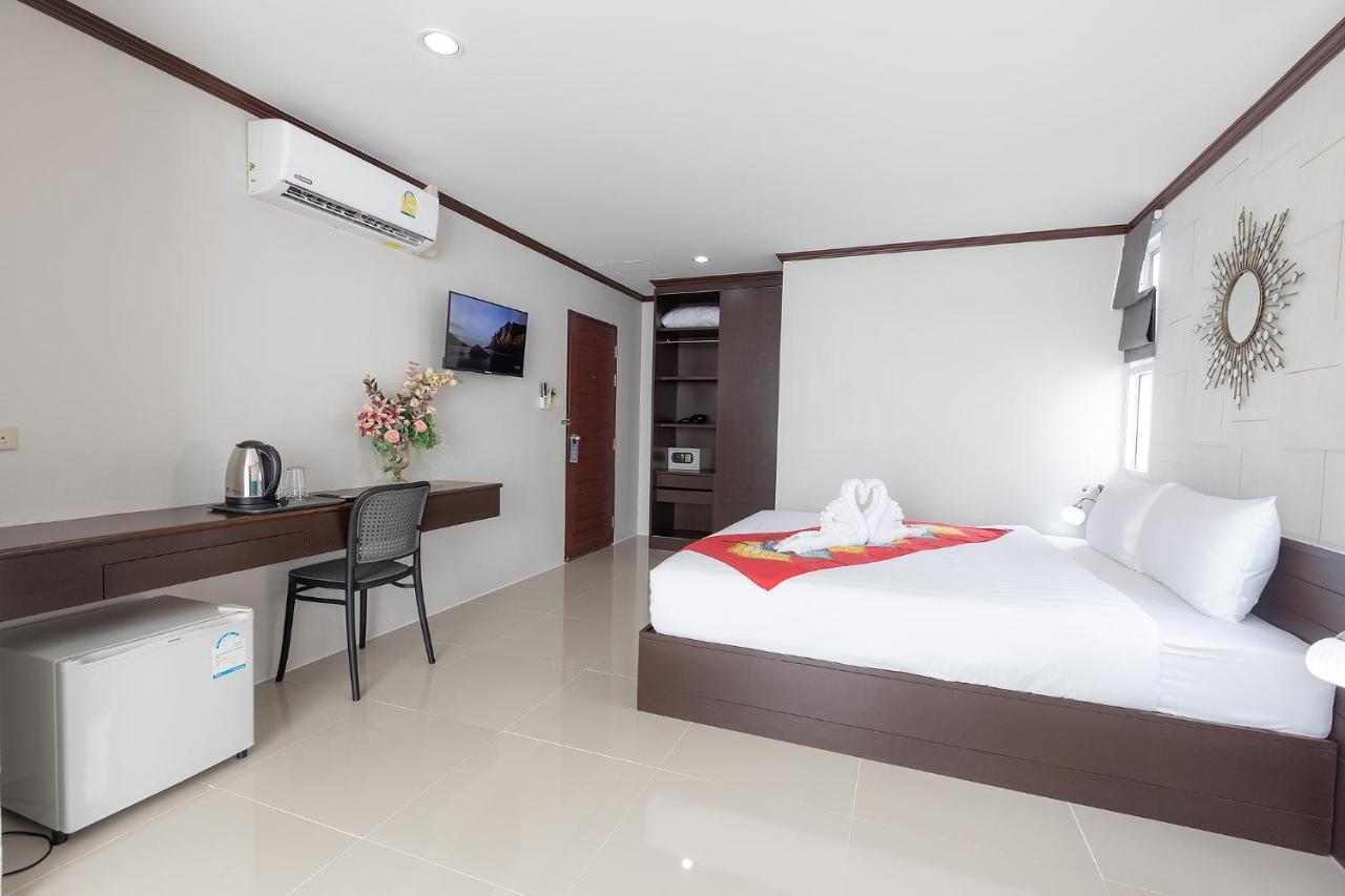 The Chic Patong Hotell Eksteriør bilde