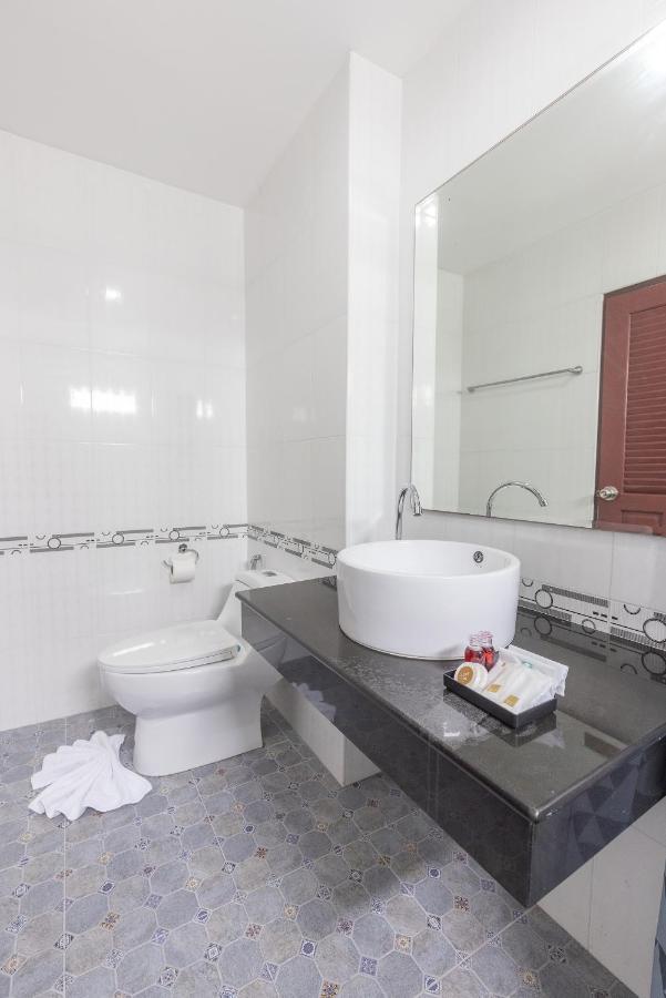 The Chic Patong Hotell Eksteriør bilde